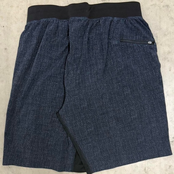 Men's Lululemon Athletic Shorts Woven Print Sz Medium - Picture 2 of 7